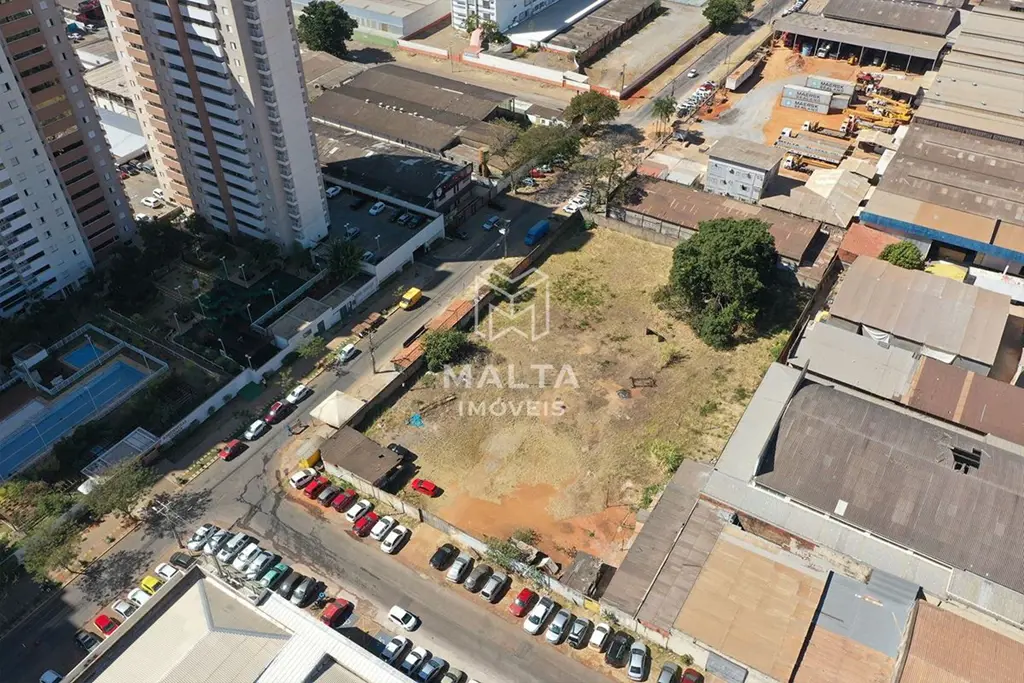 Terreno de 4.000 m² em Taguatinga Norte - QI 22.- O Terreno pode ter sua destina...