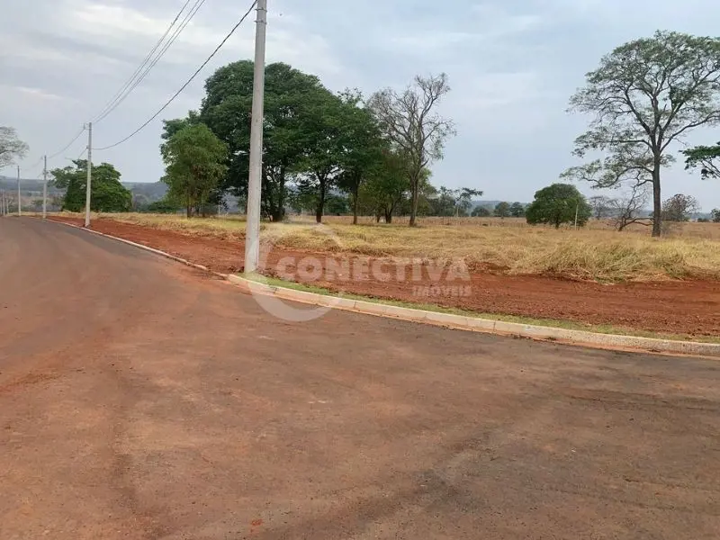  Comentários do corretor: Lote à Venda em Condomínio – Cond. Florata, Santo Antô...