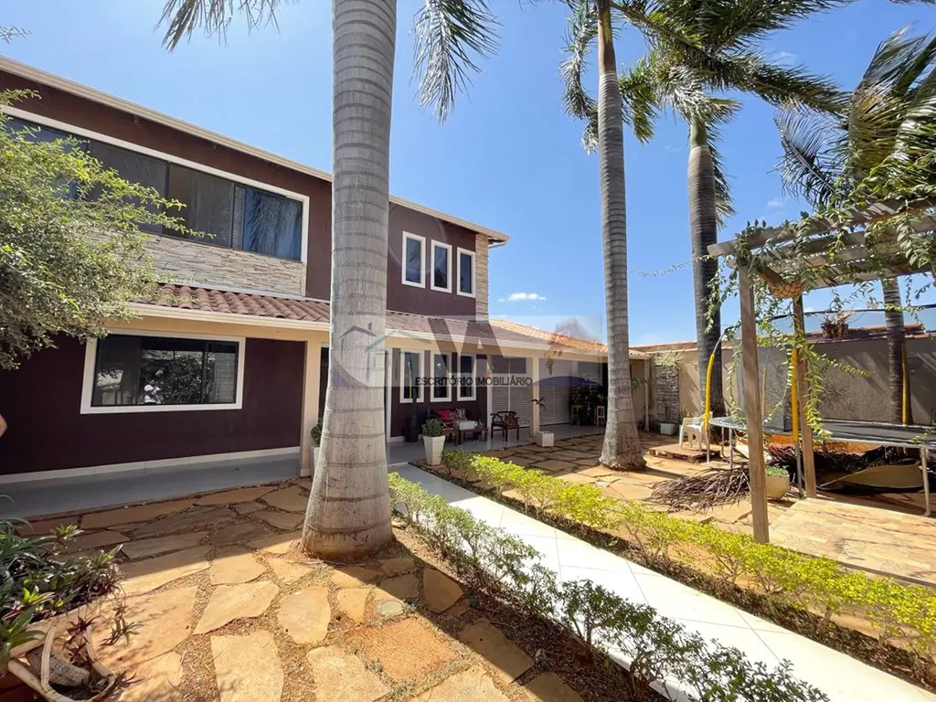 Casa na Região dos Lagos, Condomínio RK. O condomínio fica situado próximo ao po...