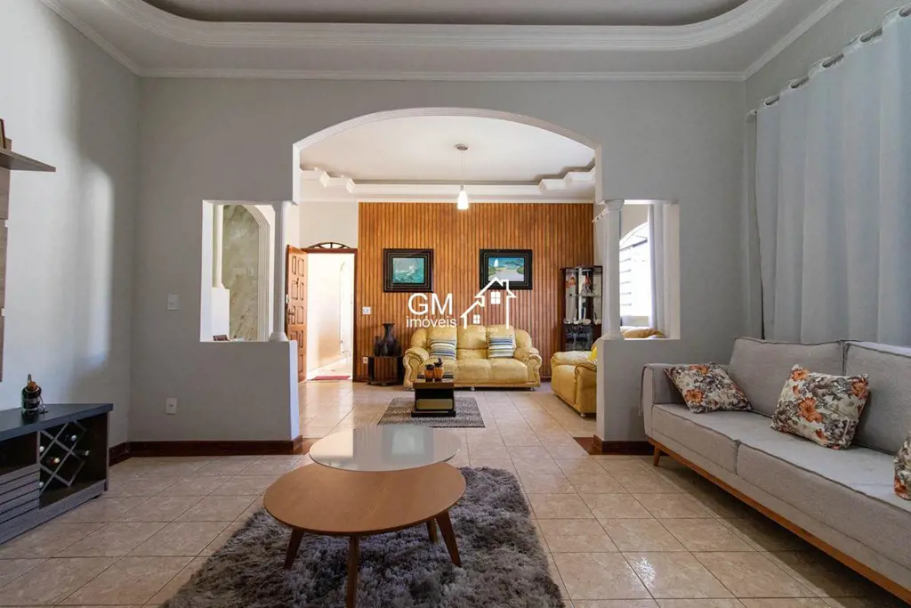 Linda Casa a Venda no Condomínio Serra Azul, uma das regiões mais valorizadas de...