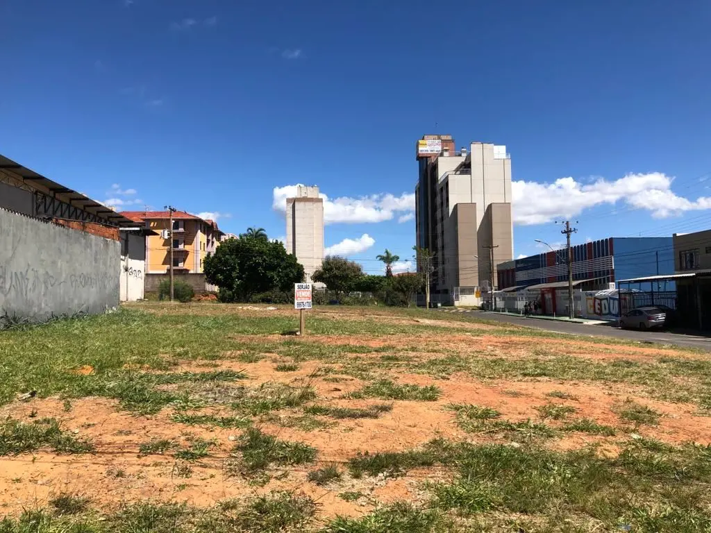 NEGOCIO DE OPORTUNIDADE. CAROLINY CORRETORA - 28.707 - (61) 99973-0417VENDE:LOTE...