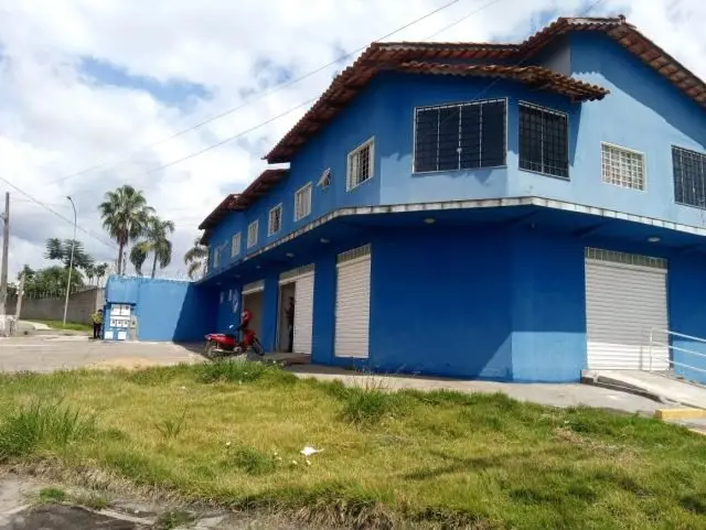 Sobrado Comercial com ótima localização, de esquina ,ao lado do Jardins Mônaco ....