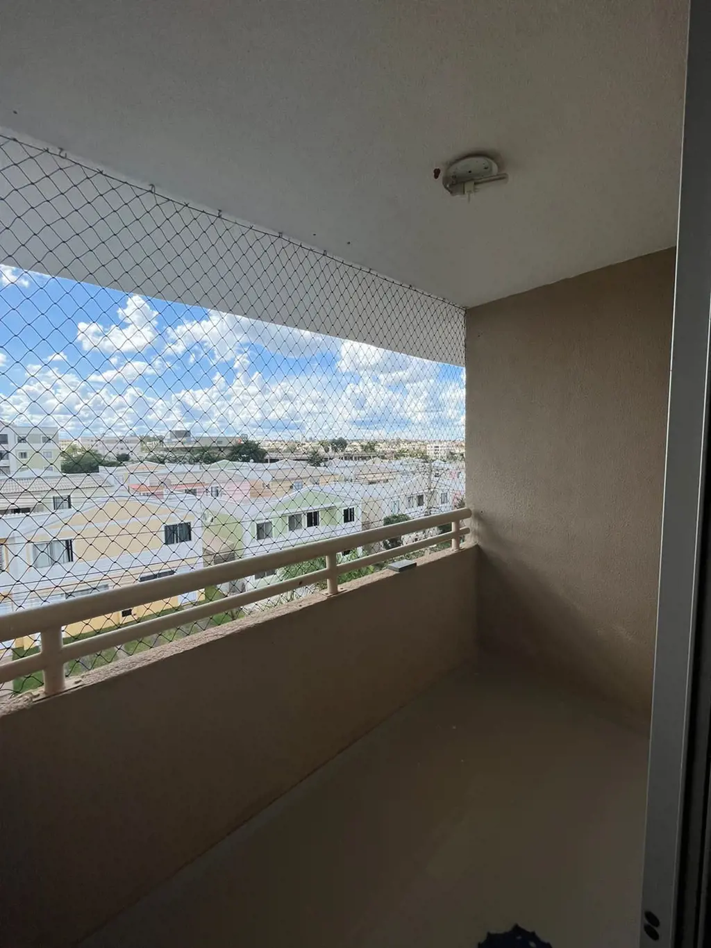 Excelente apartamento !!3° andar.Vista livre. Reformado. Varanda.Armários na coz...