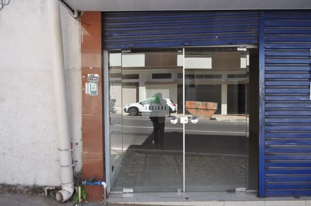 Loja Comercial frente para Av Goiás , excelente ponto comercial, próximo aos nov...