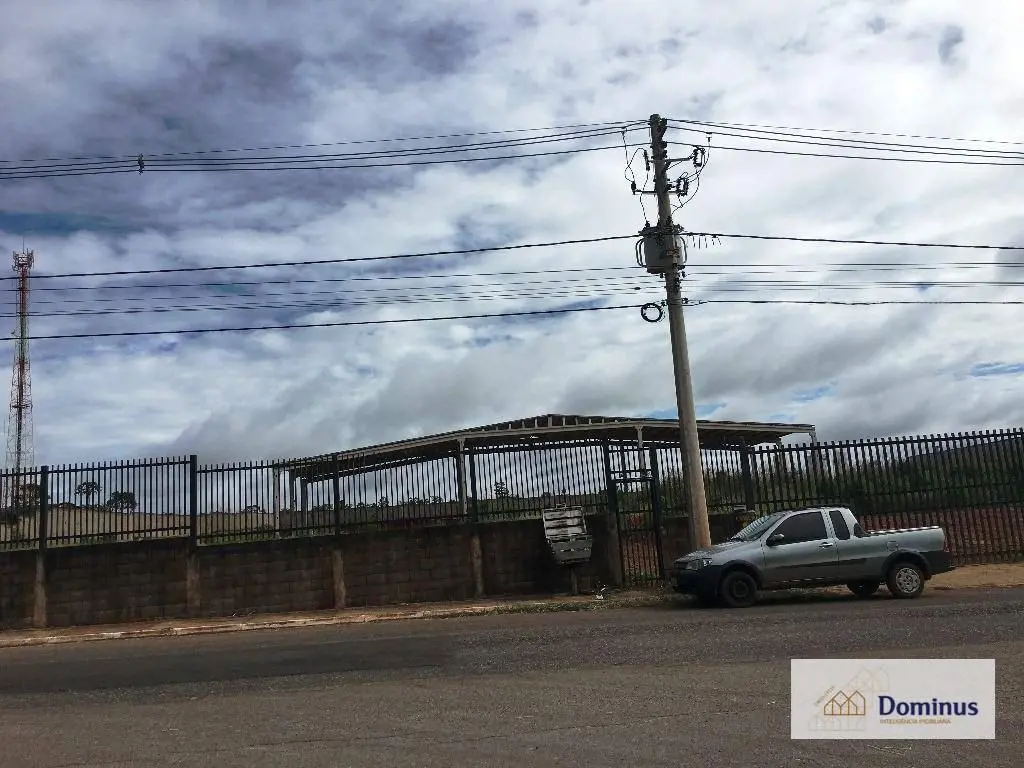 Dominus aluga: Polo JK - Galpão em fase de acabamento com 3.000m², pé direito de...