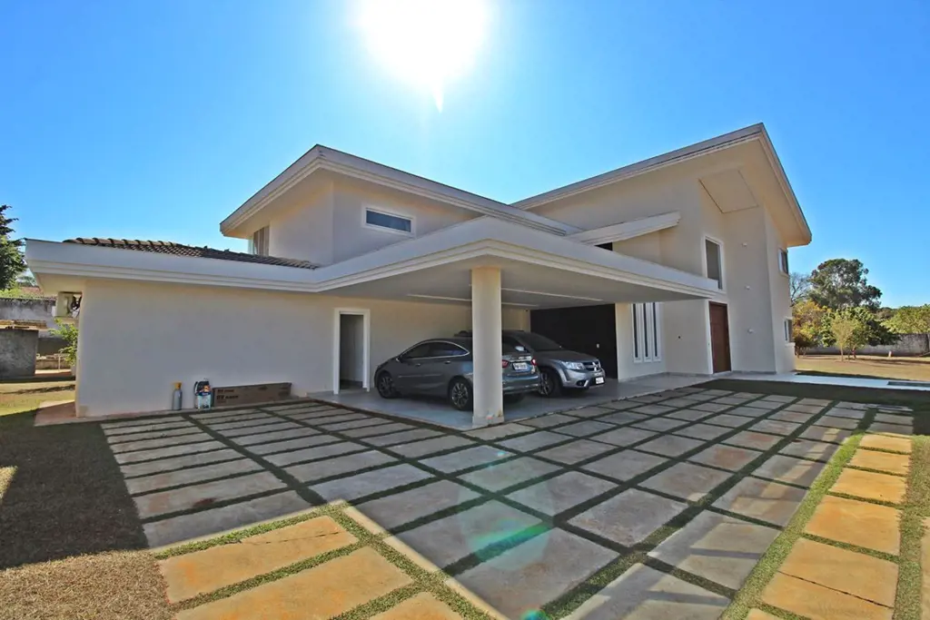 Casa Moderna em processo de automatização, com energia fotovoltaica e recém refo...