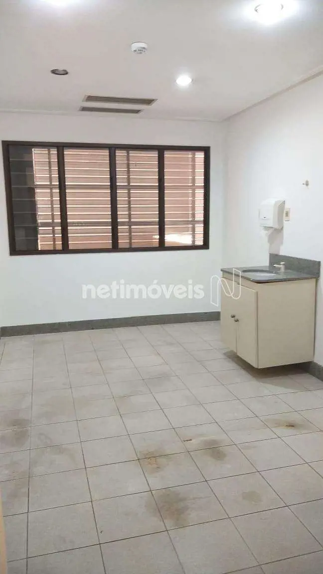 Aluga-se sala ideal para clínica, com localização privilegiada, ao lado do Pront...