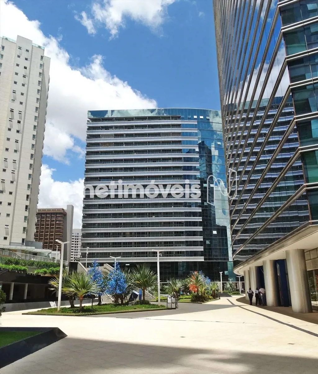 Garagem localizada no Centro Comercial Brasília, no Ed. Fusion Hotel. Ótima refe...