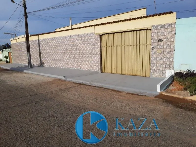 Galpão ao lado do atacadão, com rua asfaltada, ótima localização às margens da B...