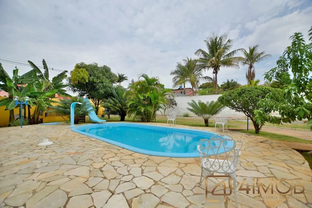 Venda de excelente terreno comercial no conjunto 4, com 20 metros de frente, dua...