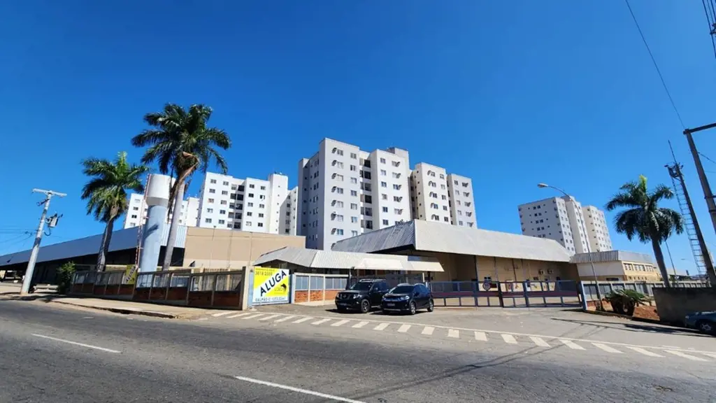 Galpão com 2.223,55m² de área total e 1.253m² de área construída com as seguinte...