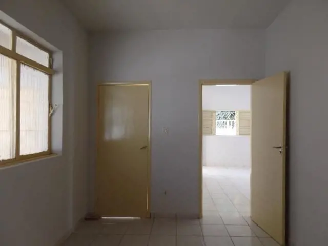 Casa 3 Quartos, para locação, com 150,00 m², Setor Aeroporto GoiâniaDescrição do...