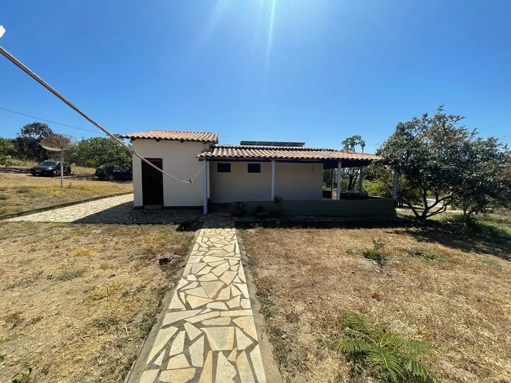 Chácara a venda próximo a Cocalzinho de GoiásMARAVILHOSA CHÁCARA EM CONDOMÍNIO P...