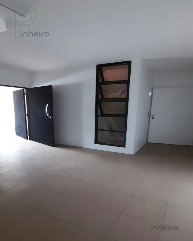 - SALA COMERCIAL.- WC SOCIAL.CHAVES NA IMOBILIARIAPara visitas entrar em contato...