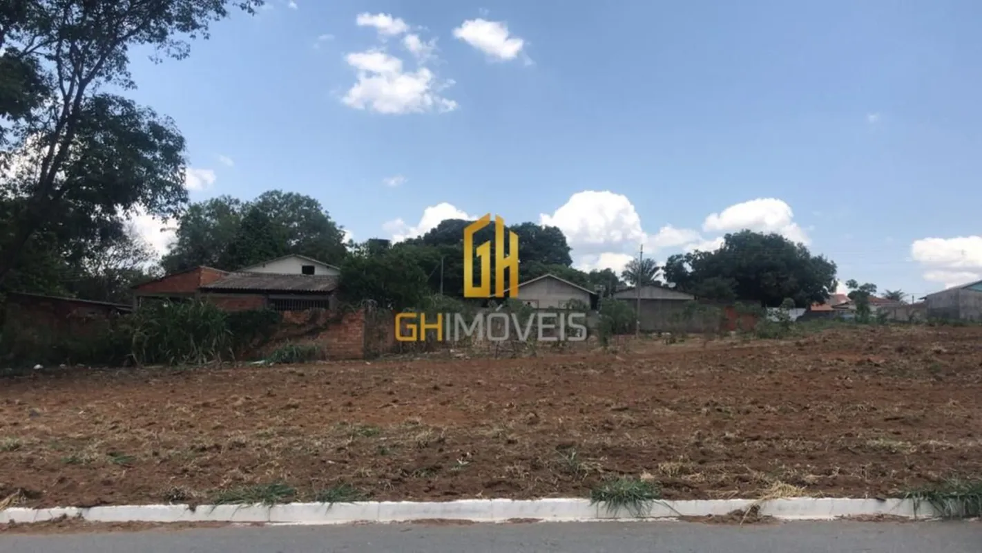 TE0006Área de 943,56 m² - Lotes Comerciais frente para Avenida;- Enfrente ao Hua...