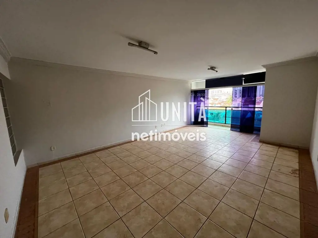 UNITÀ NETIMÓVEIS Aluga-se sala comercial no centro de Taguatinga com 36 m², muit...