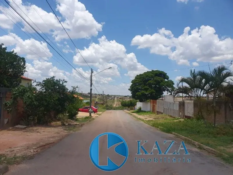 Lote murado em ótima localização do bairro.Parque Santa Rita, Ao lado do Posto d...