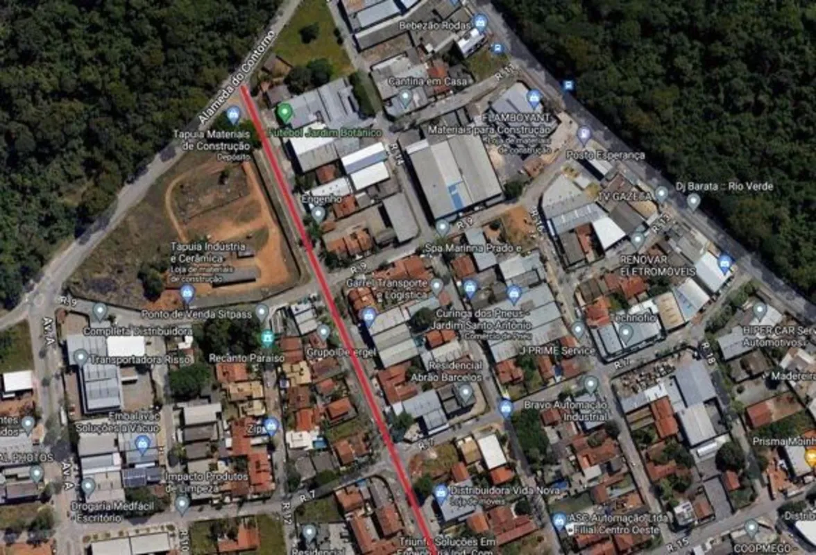 Casa residencial e comercial no Jardim Santo Antônio. Com 03 quartos, sala, copa...