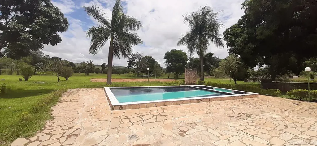 LOCAÇÃO PARA EVENTOS OU ESTADIAS. BEIRA DO ASFALTO. SOMENTE 15 DE TAGUATINGA.CHÁ...