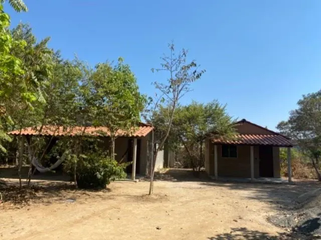 É um terreno de 700m2Duas casas chalés de tijolos ecológicos construídas em 2019...