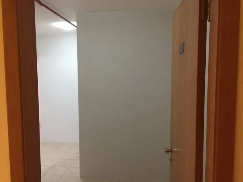 - Excelente sala comercial;- Armário;- Divisória;- Piso em cerâmica;- Banheiro;-...