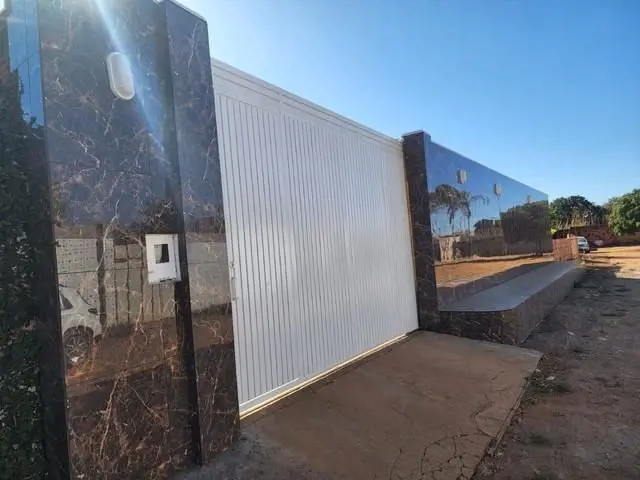 COND. MÔNACO CEILANDIA DFVENDO CASA 3 QUARTOS SENDO 2 SUÍTES E 1 COM CLOSET NO I...