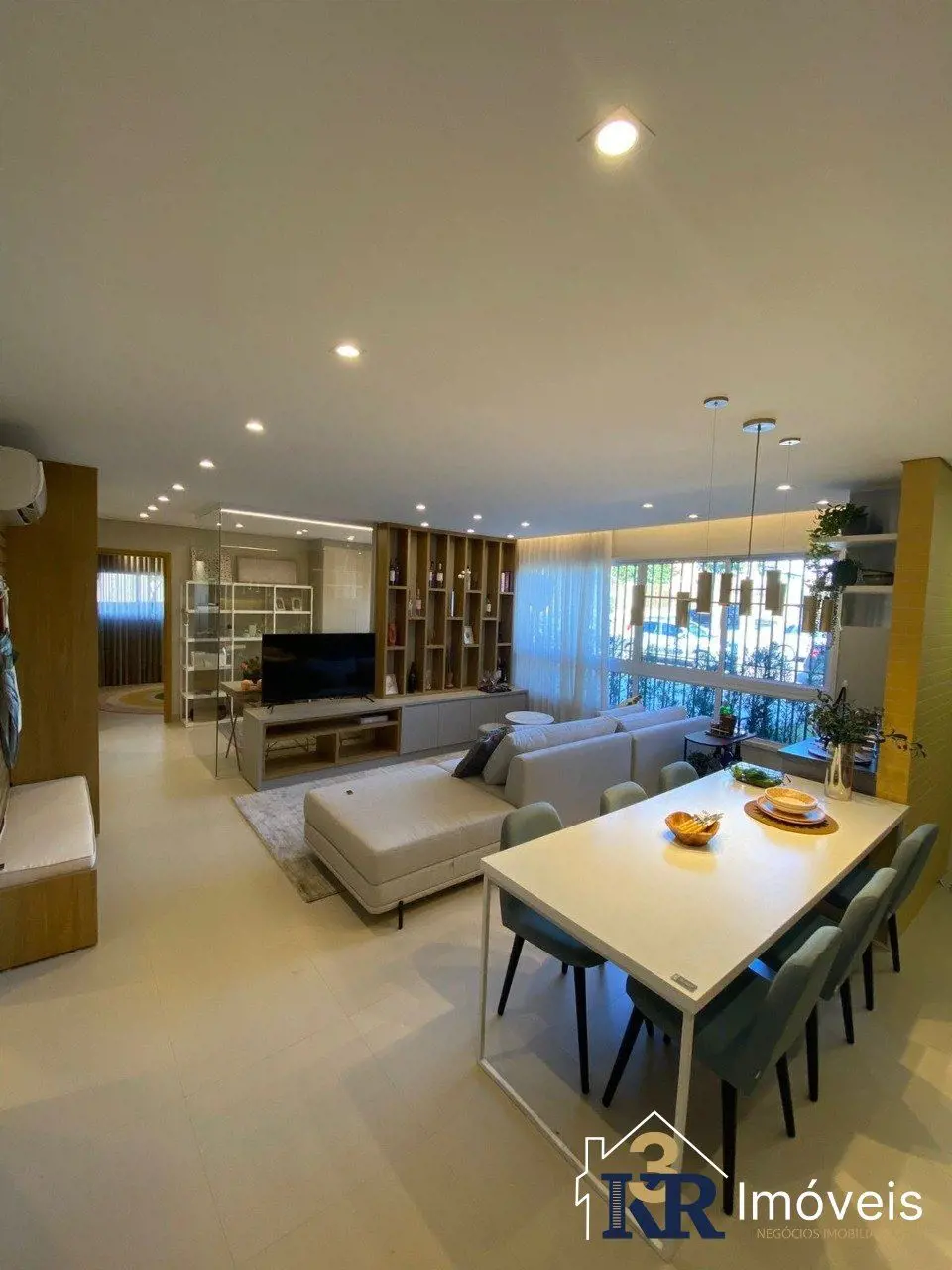 Apartamento com 3 quartos e 3 suítes, sala ampla, cozinha americana, área privat...