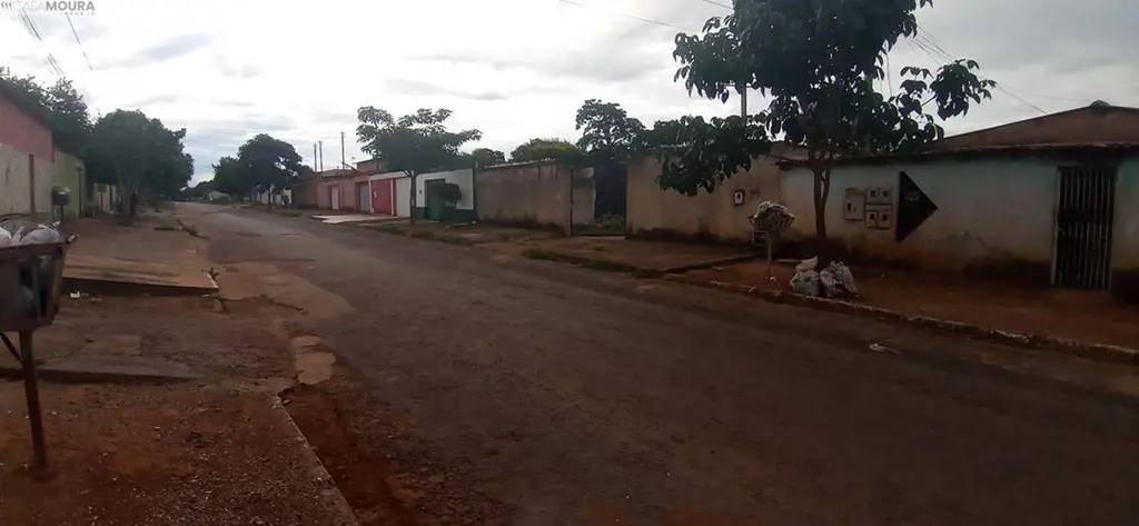 Ótima casa térrea, edificada em um terreno de 800m², sendo 200m² de área constru...