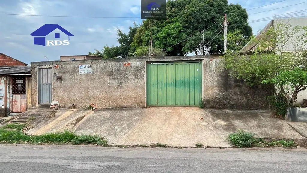 Lote com três moradias simples na quadra 11 do setor sul,próximo ao supermercado...