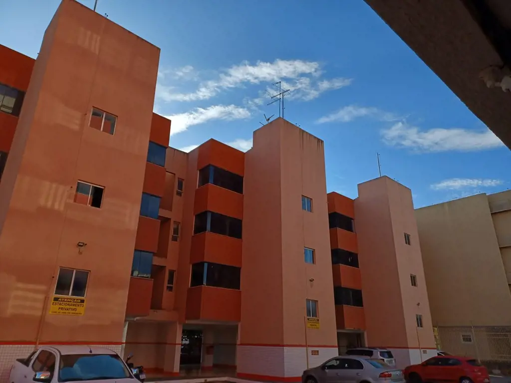 Alugo excelente apartamento no Lúcio Costa Ótima localização próximo a EPTG, sai...