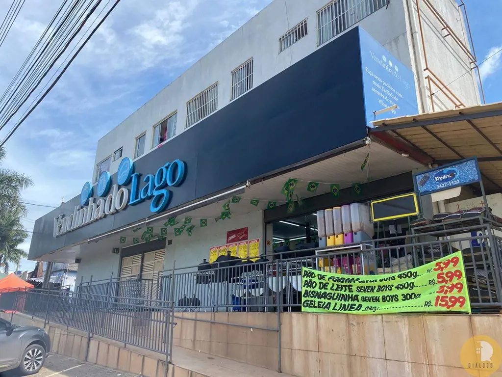 Excelente prédio comercial no Varjão com 450m².Localizado na única entrada da RA...