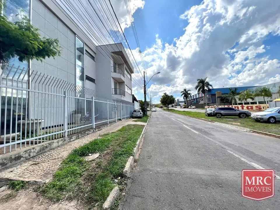 VILLA142140 - Última atualização: 18/04/26 23:31MRC IMÓVEIS ALUGA: PRÉDIO - 1.35...