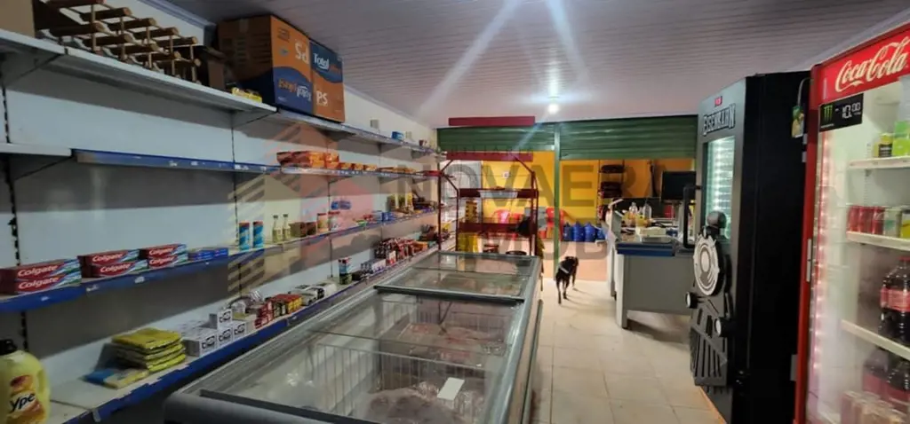 VENDA - PRÉDIO COM APARTAMENTO E DUAS LOJAS - CONDOMÍNIO SOLAR DA SERRA.APARTAME...