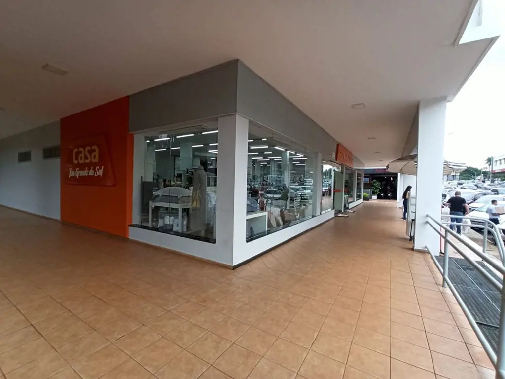 Excelente sala comercial reformada, piso porcelanato e banheiro, próximo a área ...