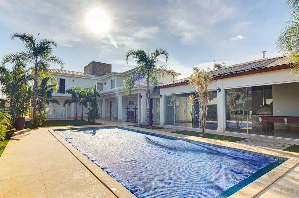  Imóvel diferenciado, para pessoas exigentes. - Descrição do imóvel: - 1º Piso:-...