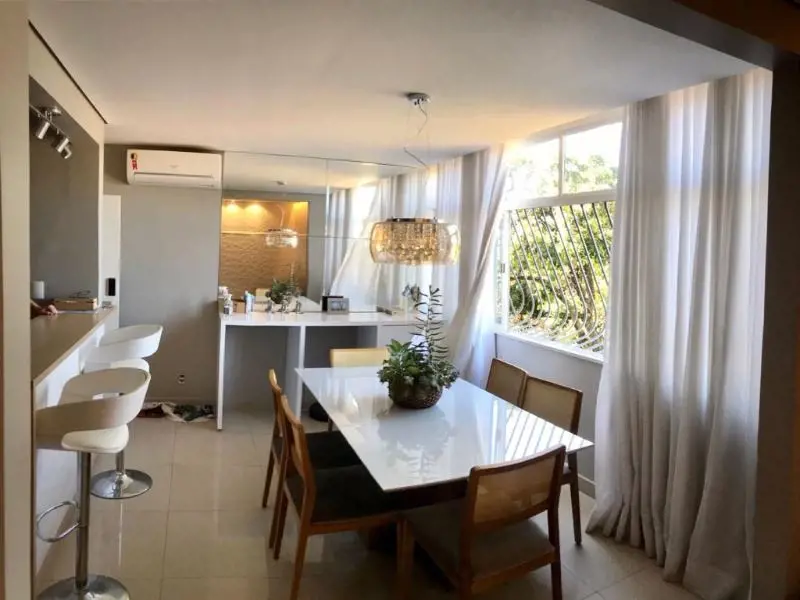 QUADRA SQN 411 - LINDO APARTAMENTO SEMIMOBILIADO - REFORMA ALTO PADRÃOImóvel alu...