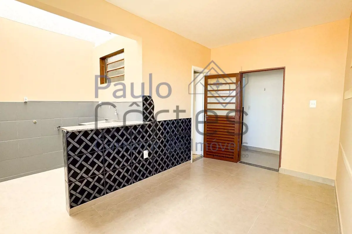 Apartamento de 28 m2 de 1 quarto, banheiro social, sala, cozinha conjugada com á...