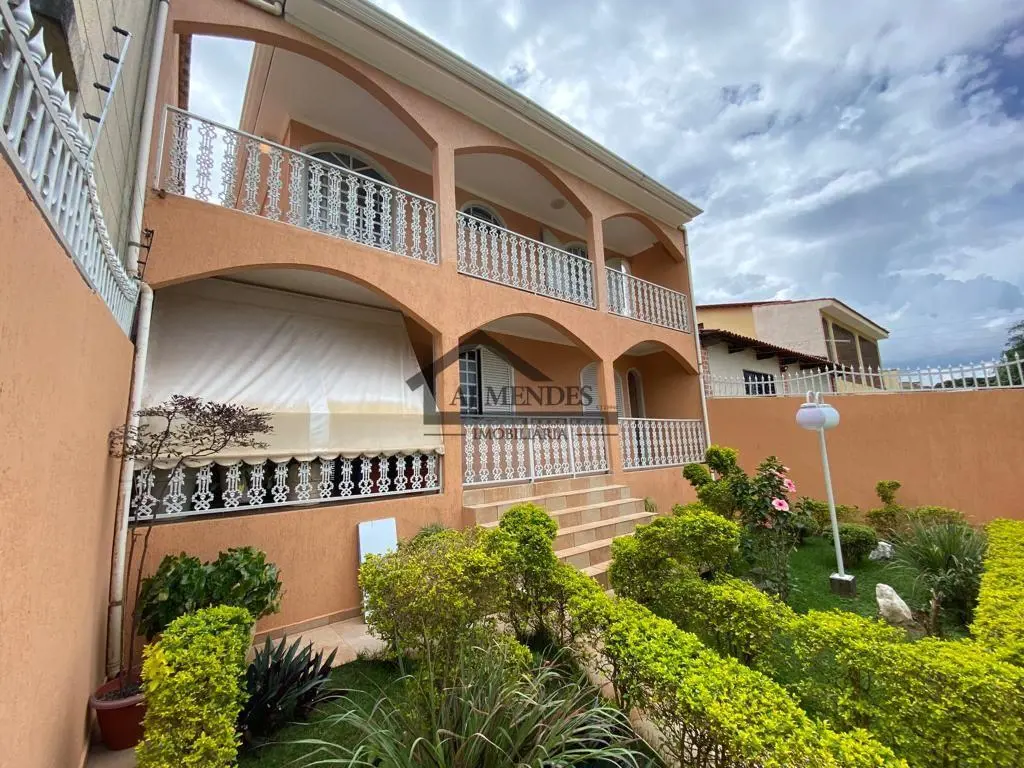 AJ MENDES IMOBILIÁRIA VENDE LINDO SOBRADO COM EXCLUSIVIDADE NA QUADRA 6 DE SOBRA...