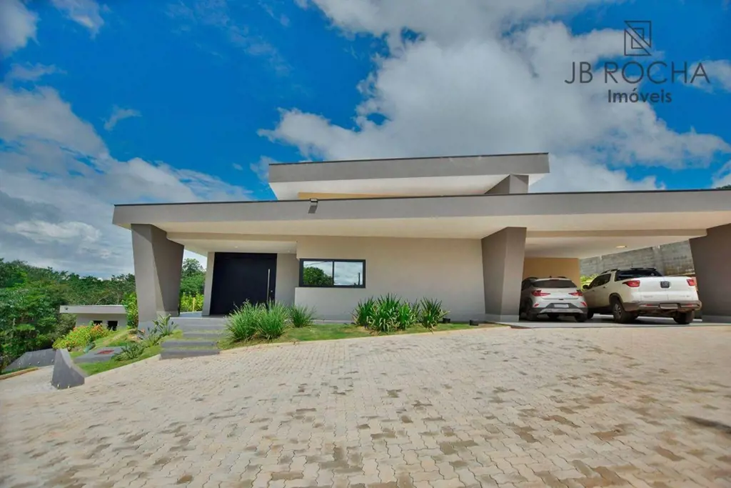 JB ROCHA IMÓVEIS VENDE COM EXCLUSIVIDADECasa Térrea e moderna no Condomínio Sola...