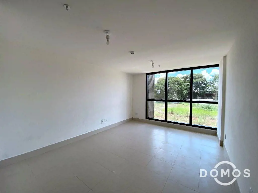 DOMOS EMPREENDIMENTOS VENDE COM EXCLUSIVIDADE:SALA COMERCIAL A VENDA!SIG QUADRA ...