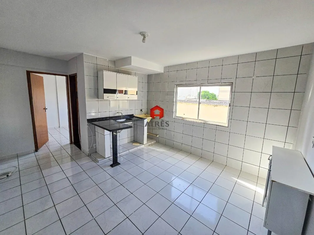 Localizado no Setor Leste Universitário, com aproximadamente 30m² composto de: q...