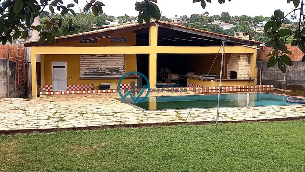 Imagine morar em uma casa espaçosa e confortável no coração de Águas Claras, em ...