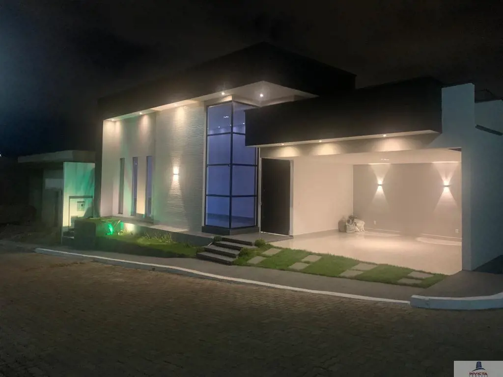 Excelente casa, com 200m² em lote de esquina, nascente. Localizada no Residencia...