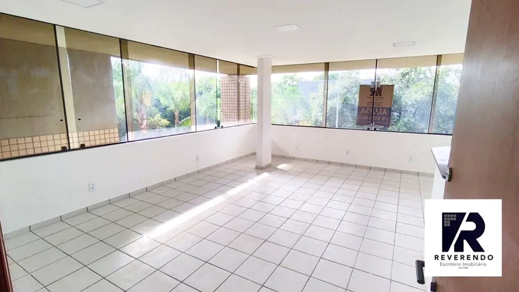 Anúncio de Venda*Venda com Exclusividade!Tipo: Sala de canto, reformada.Área: Ap...