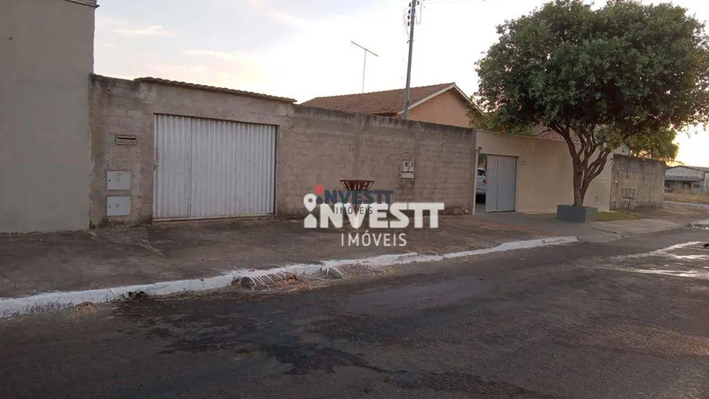 Código: C 621971Terreno de 360 m², murado, com portão. Próximo a BR 153, localiz...