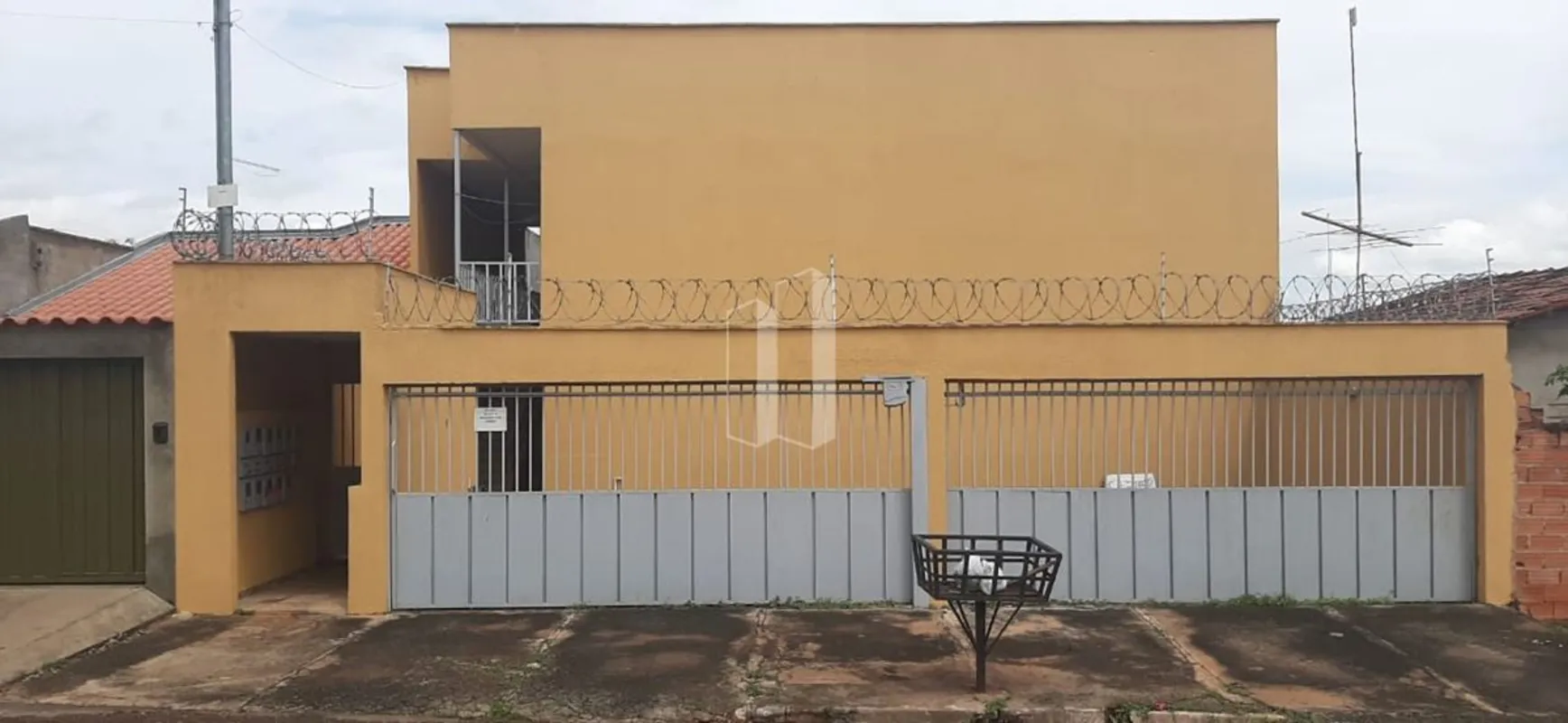 KITNETS no Residencial Alice Barbosa, próximo a UFG Campus Samambaia, são 10 Kit...