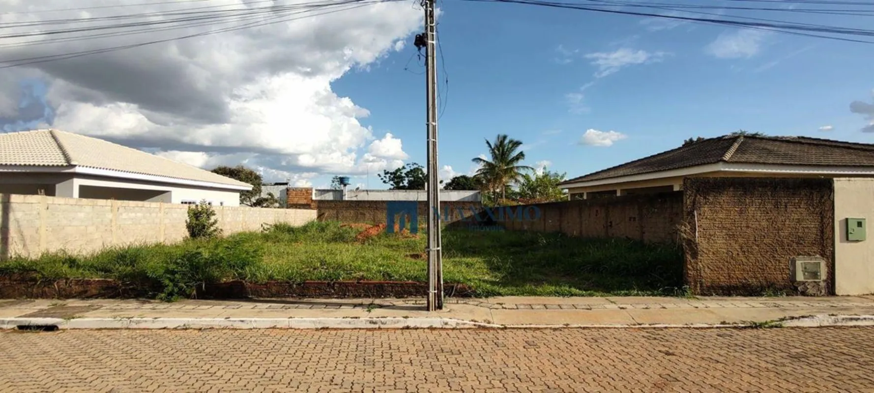 Vende Lote Top, 100% Plano, no Condomínio Quintas do Trevo. Imóvel em área parti...
