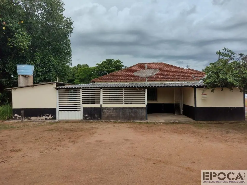 ARAGUAIANA, RUA MARECHAL RONDON (RUA DAS BALSAS)POSSUI UMA CASA DE ALVENARIA CON...