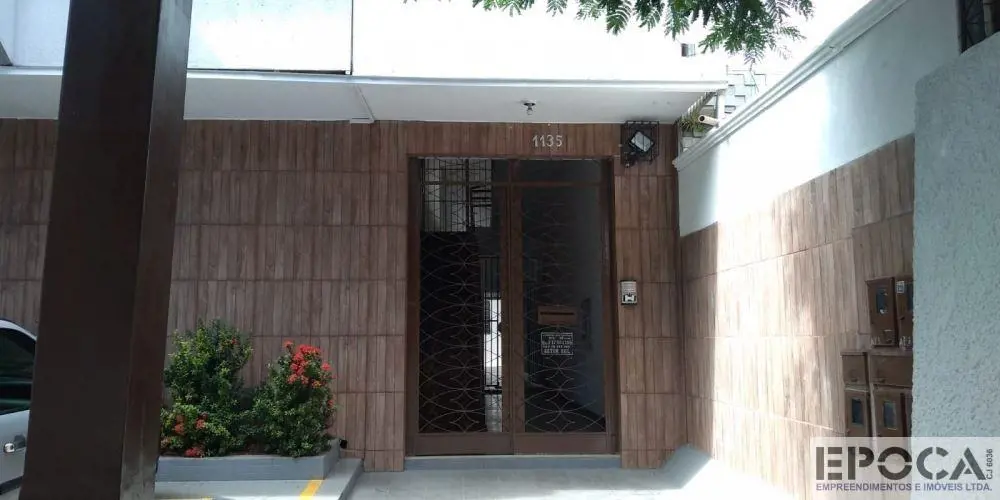 APARTAMENTO TÉRREO SENDO 02 QUARTOS COM ARMÁRIOS, SALA, COZINHA COM ARMÁRIO EMBA...