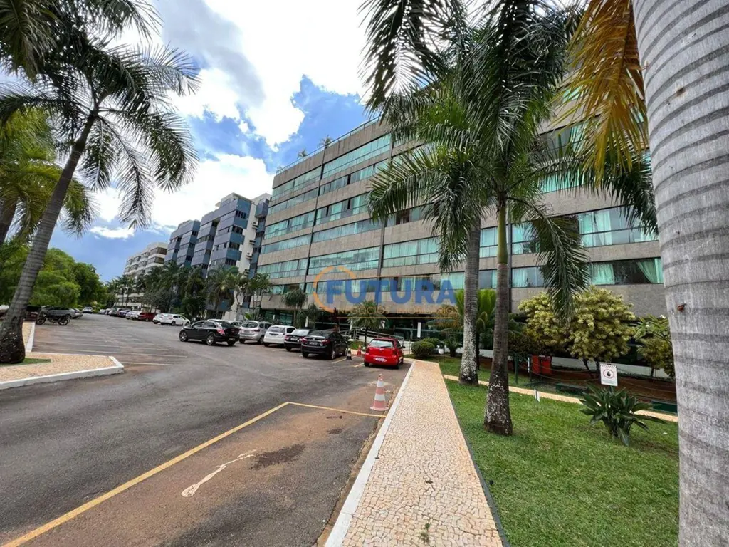 A FUTURA NEGÓCIOS IMOBILIÁRIOS disponibiliza para VENDA:Apartamento com 305 m², ...